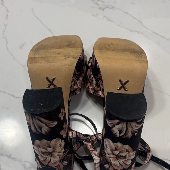 Express Floral Platform Heels - Purple and Cream - Picture 9 of 11